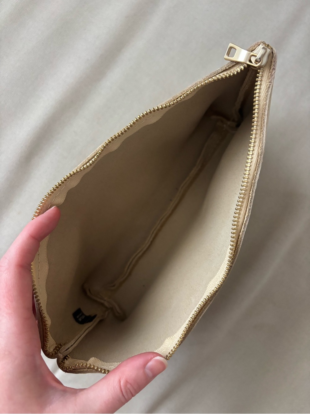 Portland Leather Cream Zip Pouch - Picture 3 of 3